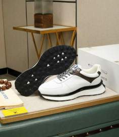 Picture of Louis Vuitton Shoes _SKULVsz38-44mnf060617165